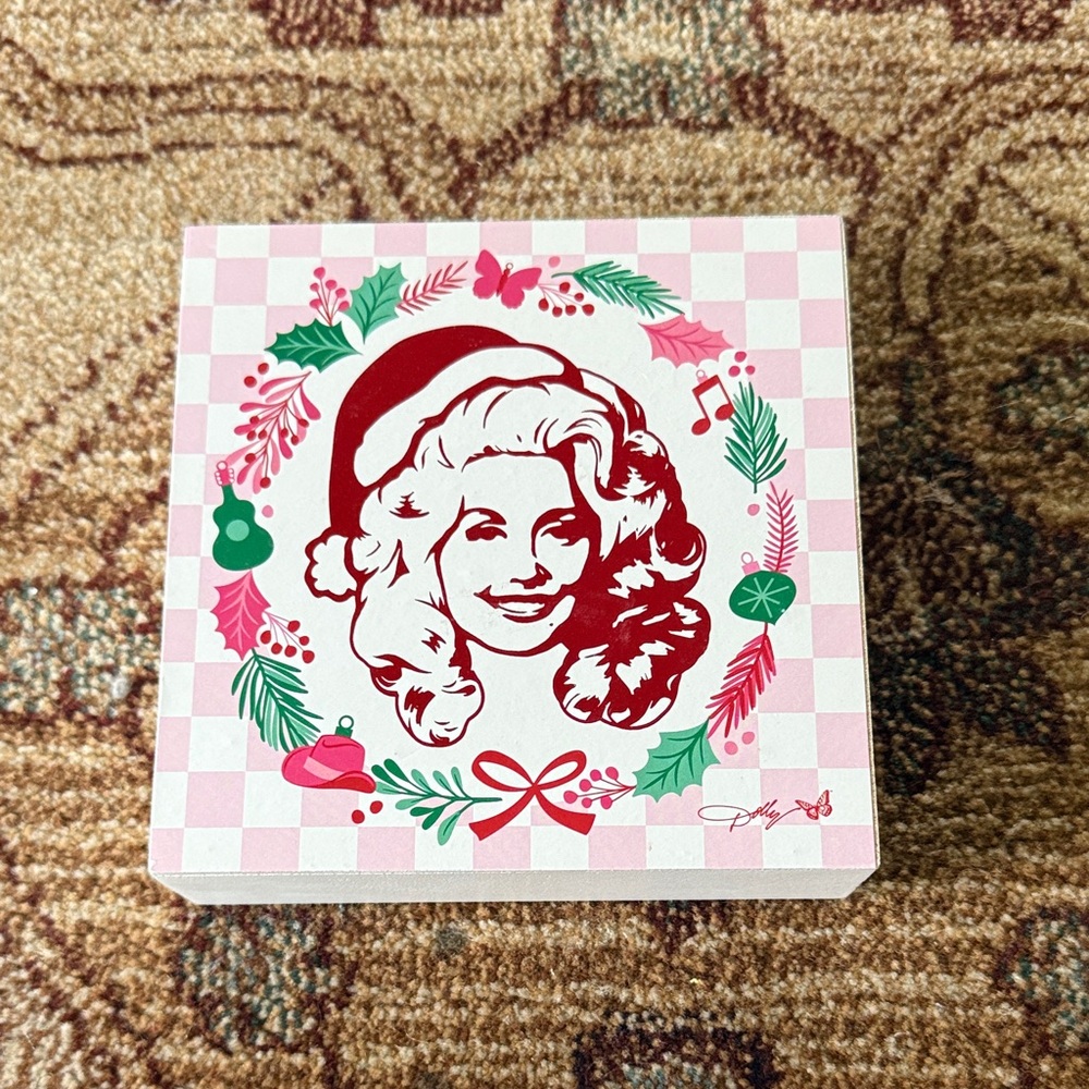 5.5”x5.5” Dolly Parton Christmas decoration picture